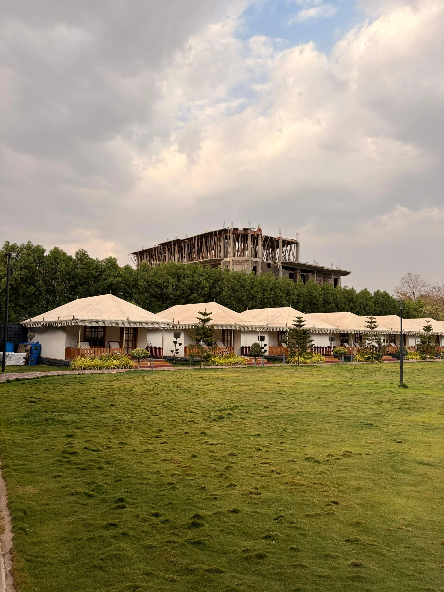 Modern Resort - Image 3 of 108